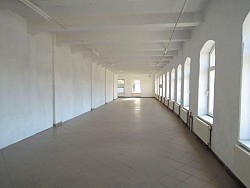 Nieruchomoci Bielsko-Biaa Do wynajcia lokal uytkowy w cisym centrum, 1 pitro, due okna