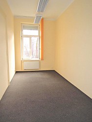 Nieruchomoci Bielsko-Biaa Tanie biura / moe by podzia na mniejsze/ parking/reklama