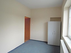 Nieruchomoci Bielsko-Biaa Lokal z parkingiem, dobrym dojazdem
