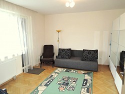 Nieruchomoci Bielsko-Biaa SUPER OFERTA! Do sprzedania 1/2 domu z oddzieln dziak budowlan 759m2, przestronnne mieszkanie na parterze z duzym tarasem, garaem, piwnicami, 