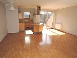 Nieruchomoci Bielsko-Biaa Przestronny Apartament 3 pokojowy, z balkonem , widok na gry, Apartamentowiec z 2005r