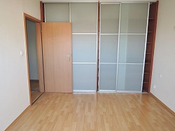 Nieruchomoci Bielsko-Biaa Przestronny Apartament 3 pokojowy, z balkonem , widok na gry, Apartamentowiec z 2005r