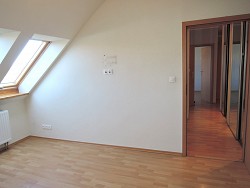 Nieruchomoci Bielsko-Biaa Przestronny Apartament 3 pokojowy, z balkonem , widok na gry, Apartamentowiec z 2005r