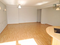 Nieruchomoci Bielsko-Biaa Przestronny Apartament 3 pokojowy, z balkonem , widok na gry, Apartamentowiec z 2005r