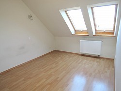 Nieruchomoci Bielsko-Biaa Przestronny Apartament 3 pokojowy, z balkonem , widok na gry, Apartamentowiec z 2005r