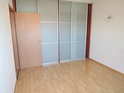 Nieruchomoci Bielsko-Biaa Przestronny Apartament 3 pokojowy, z balkonem , widok na gry, Apartamentowiec z 2005r