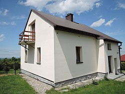Nieruchomoci Bielsko-Biaa Do sprzedania may zgrabny dom, z pieknymi widokami, w wikszoci odremontowany