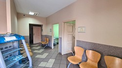 Nieruchomo�ci Bielsko-Bia�a Lokal pod us�ugi medyczne blisko Szpitala Pediatrycznego 
