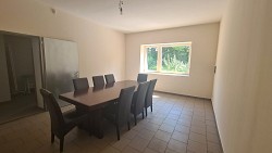 Nieruchomo�ci Bielsko-Bia�a Lokal na parterze idealny pod dzia�no�� biurow�, us�ugow�. 